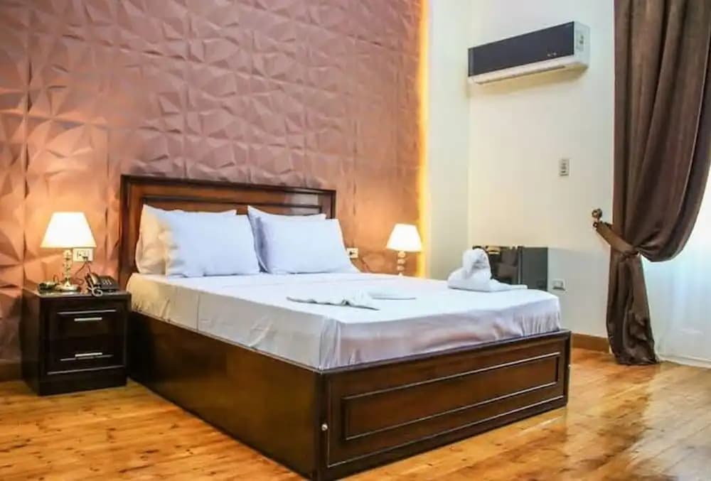 Royal city hotel - photo 6