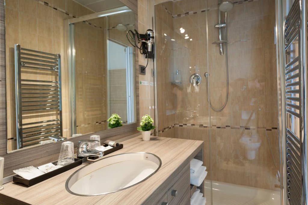 Morrisson Hotel - photo 11