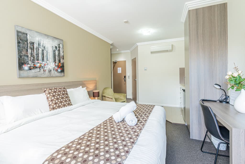 Best Western Plus Camperdown Suites - photo 6