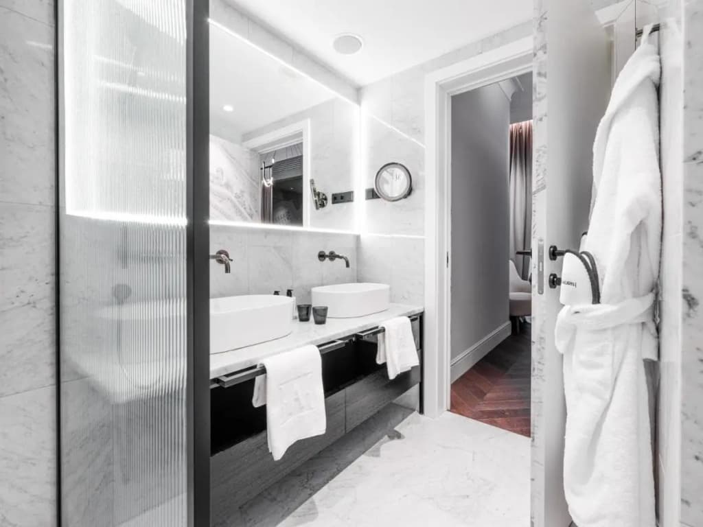 The Best Hotel in Brussels (TEST HOTEL) - photo 29