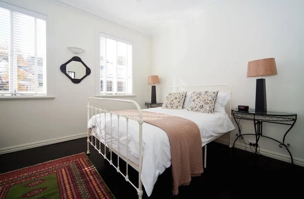 MPT67A Beautifully decorated 1 Bed - main photo