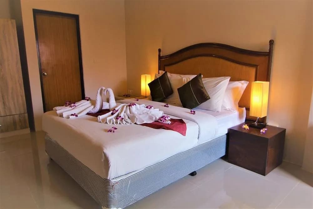 Bangrak Samui Beach Resort - photo 4