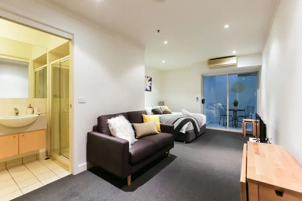 WILLOW, Carlton Studio Apartment - photo 7