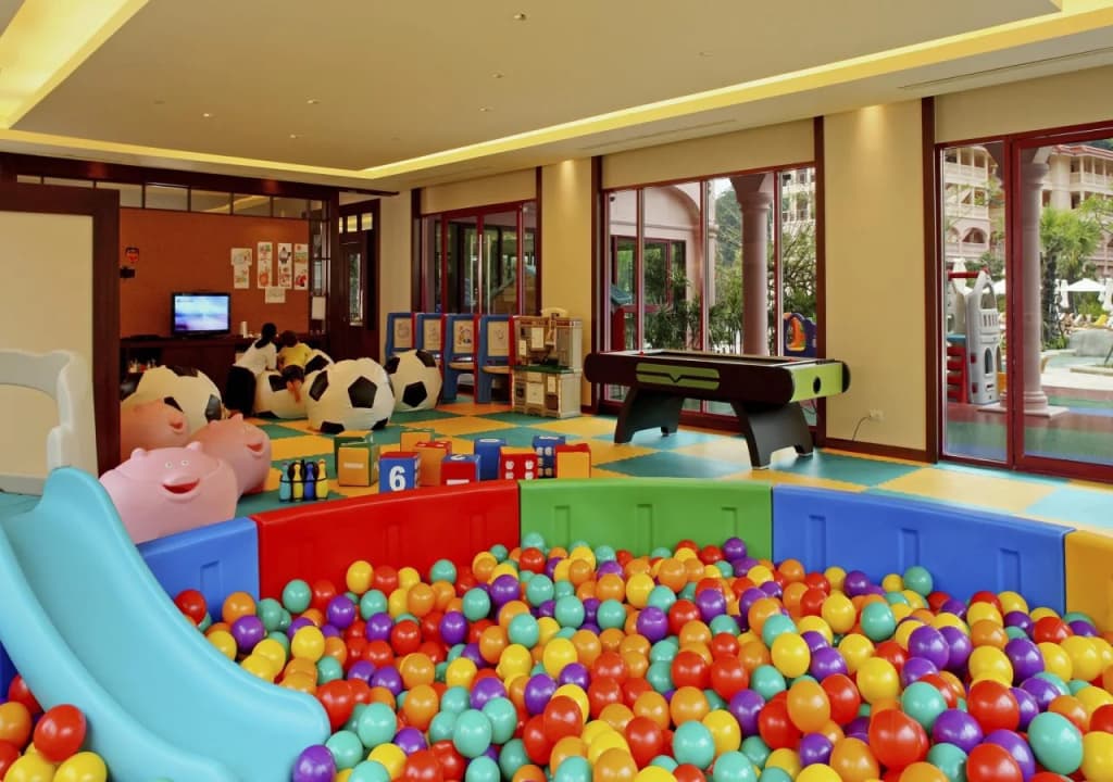Centara Grand Beach Resort Phuket Hotel - photo 33