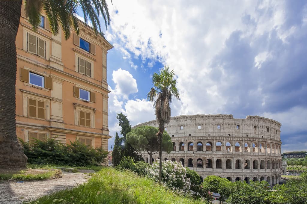 Colosseum Corner - main photo