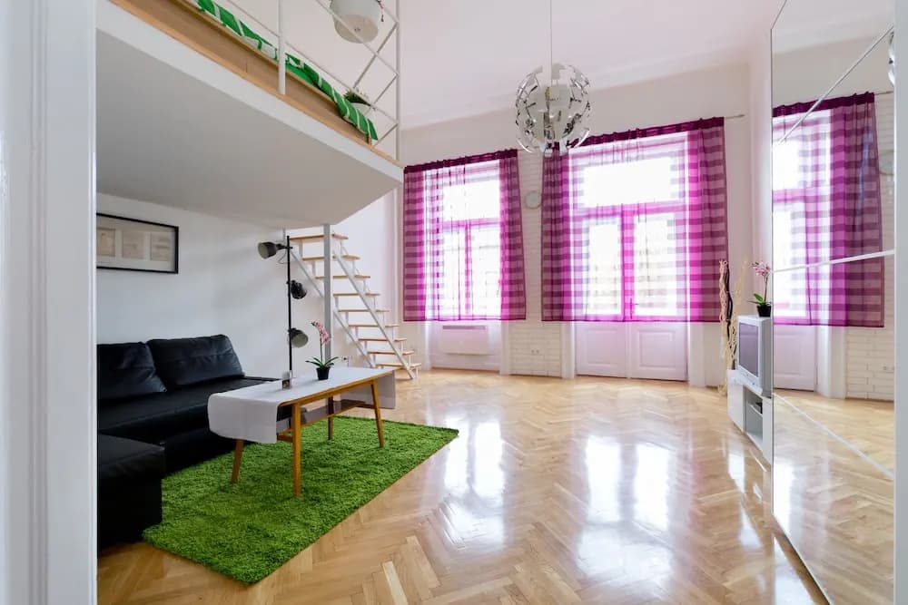 Next Stop Apartment - photo 11