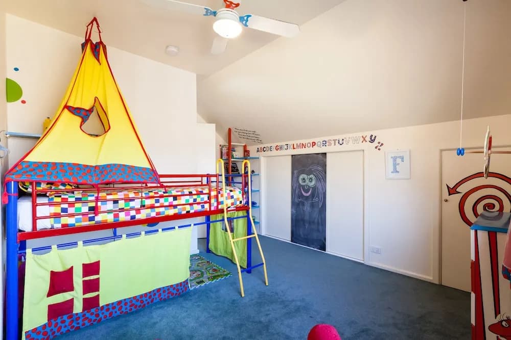 KELLY, 3BDR Northcote House - photo 23