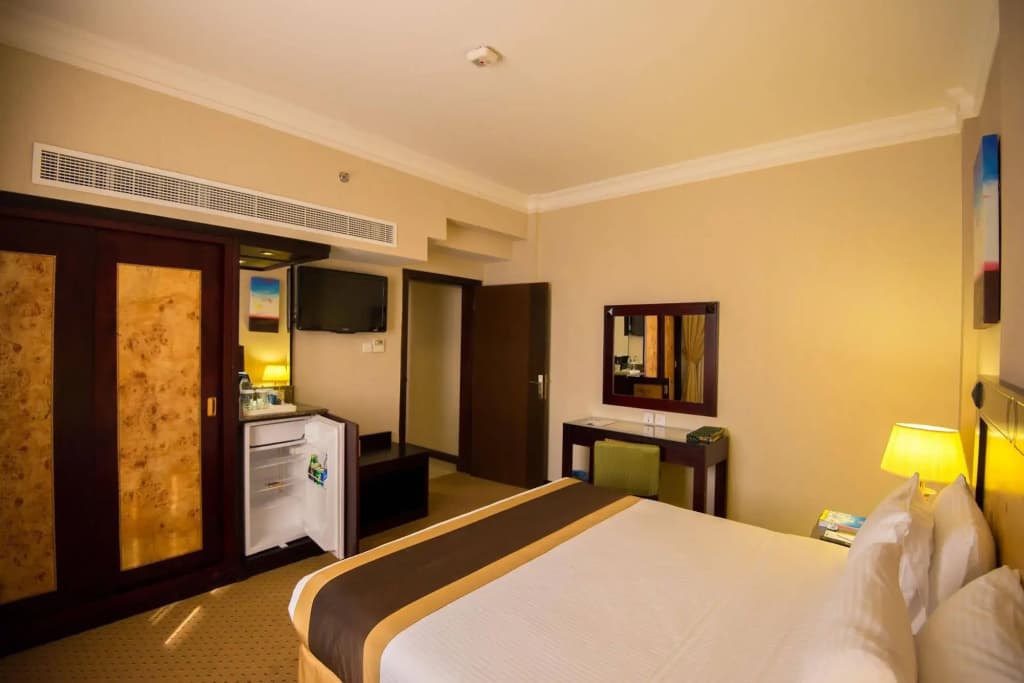 Caesar Hotel - photo 3
