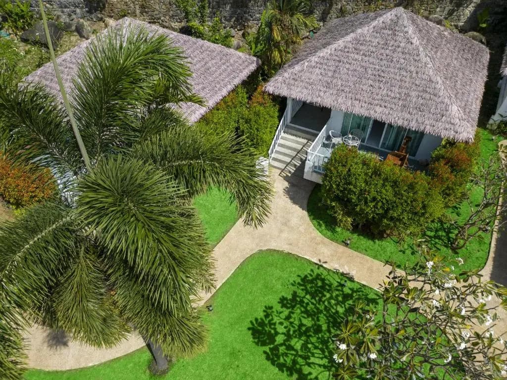 Daydream Villa Resort - photo 3