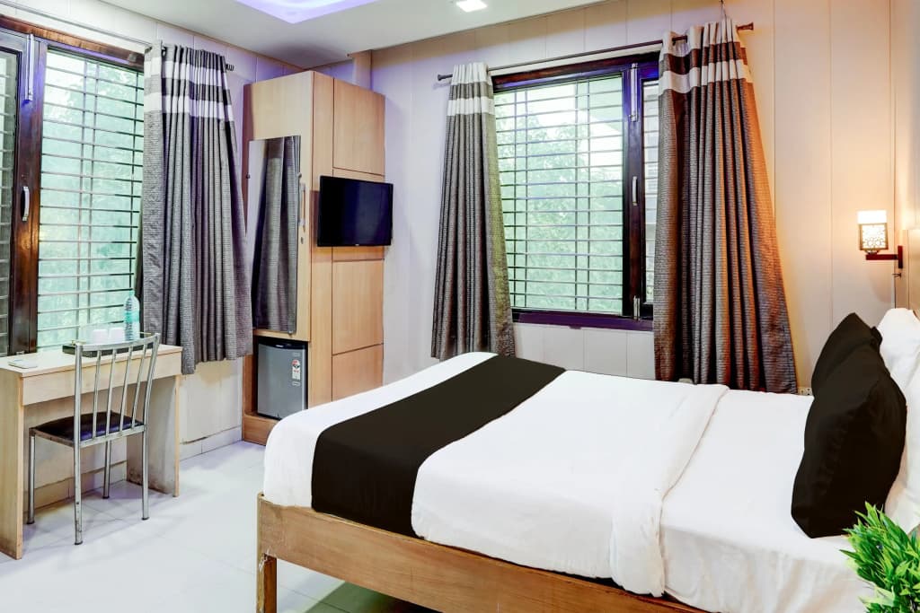 OYO 70849 Hotel Sarvasa Residency - photo 23