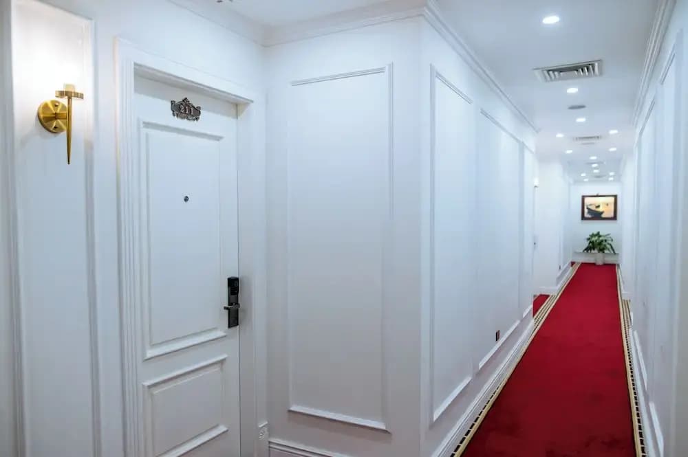 Ruby Queen Hotel - photo 1