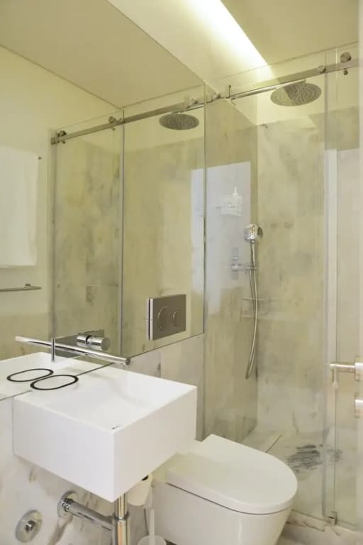 Chiado 4-Bedroom Flat - photo 8