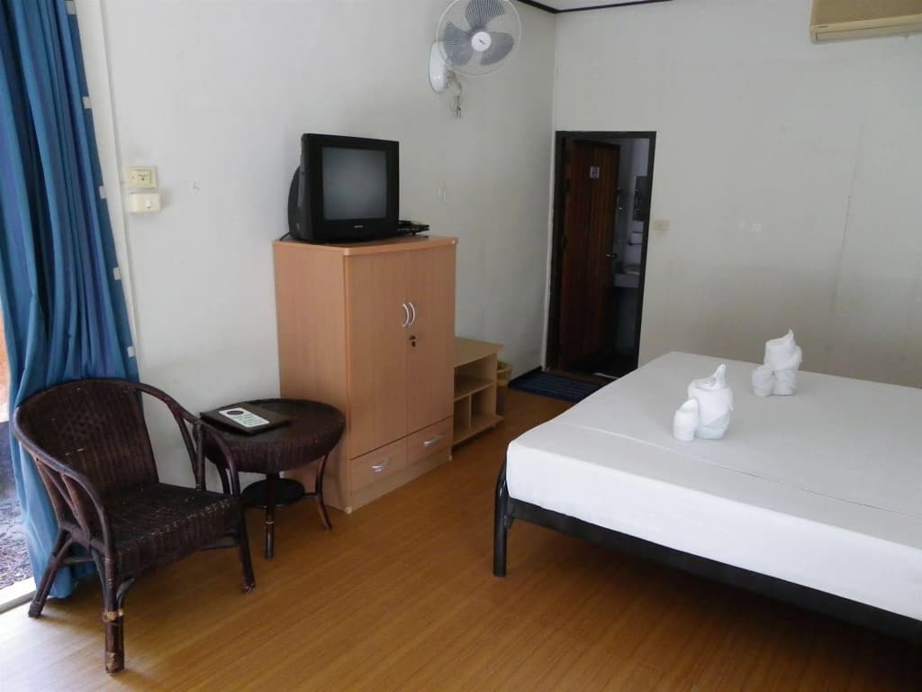 Blu' Beach Bungalows - photo 4