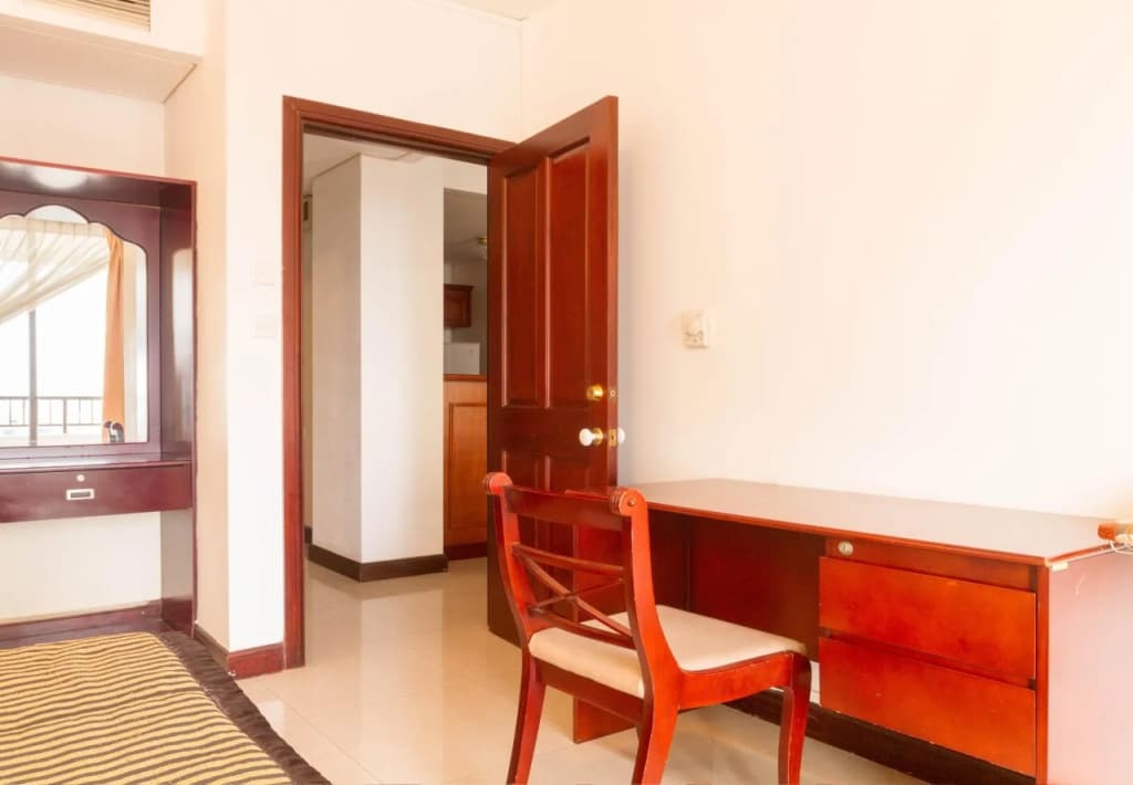 Crescat Apartments - photo 2