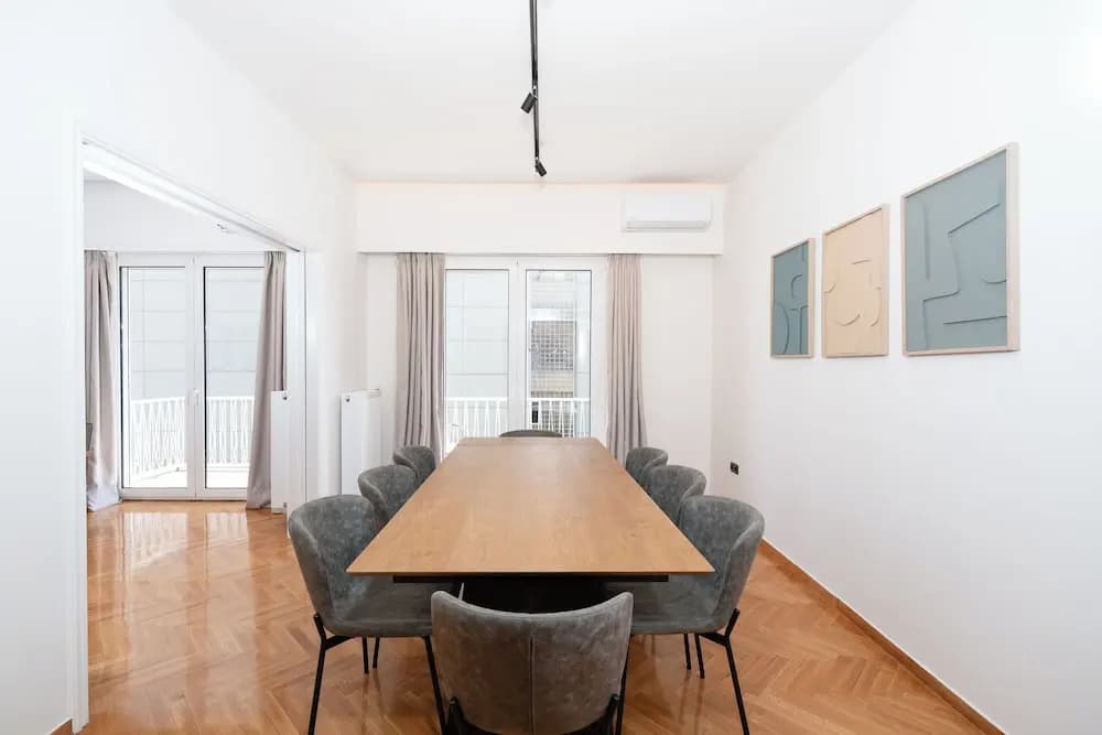 Kolonaki Elegant Apartment with Balcony - photo 16