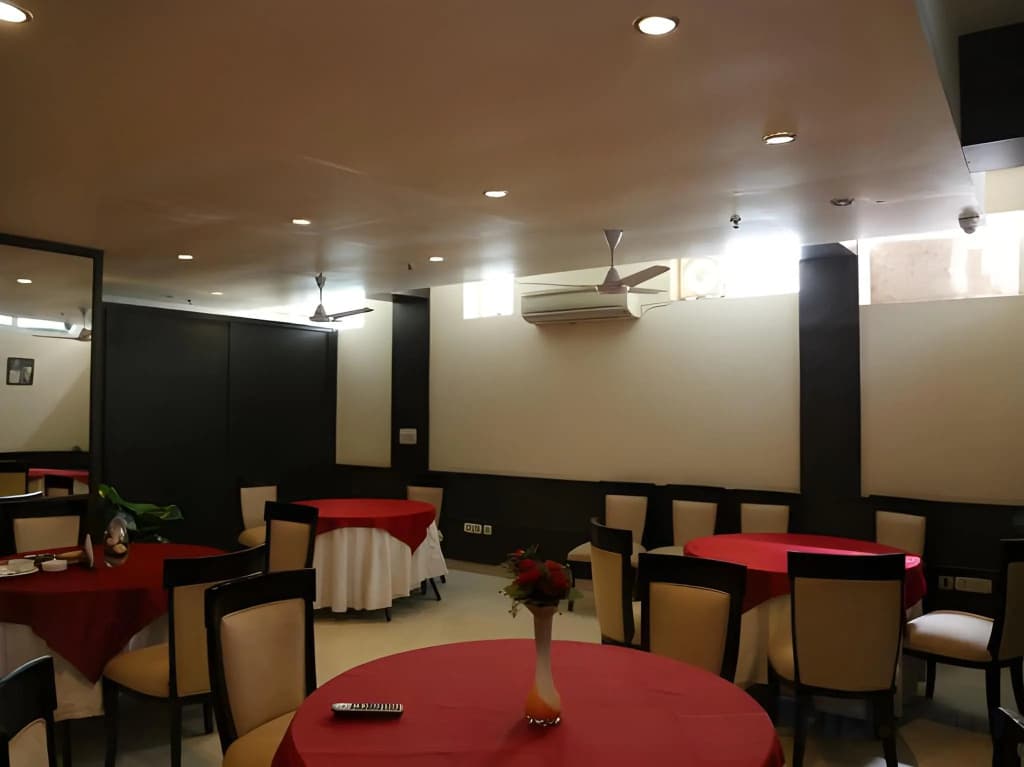 Hotel Meridian Plaza - photo 12