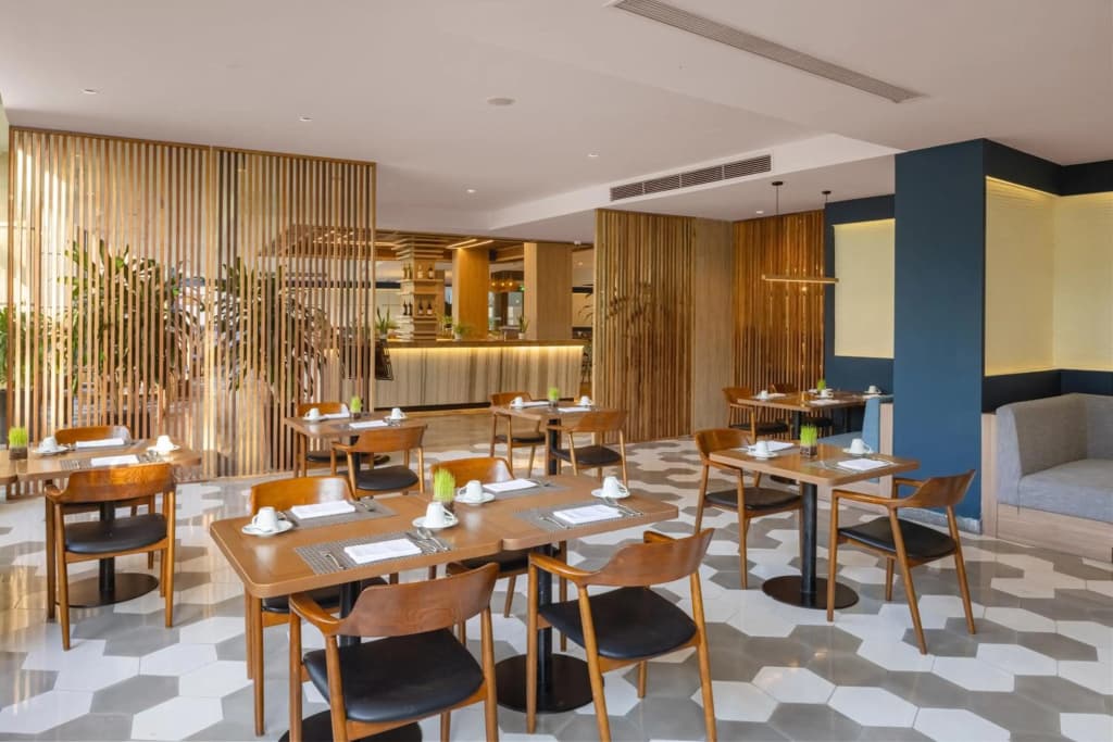 Melia Danang Beach Resort - photo 38