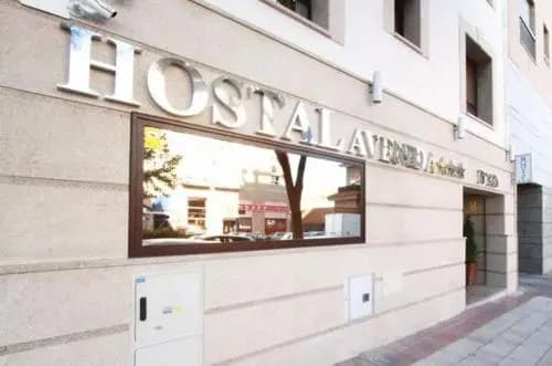 Hostal Avenida Barajas - photo 1