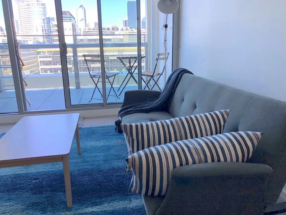 Modern Docklands Apartment in CBD - photo 7