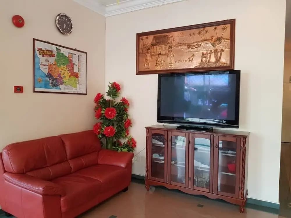Desa Inn Hotel - photo 4