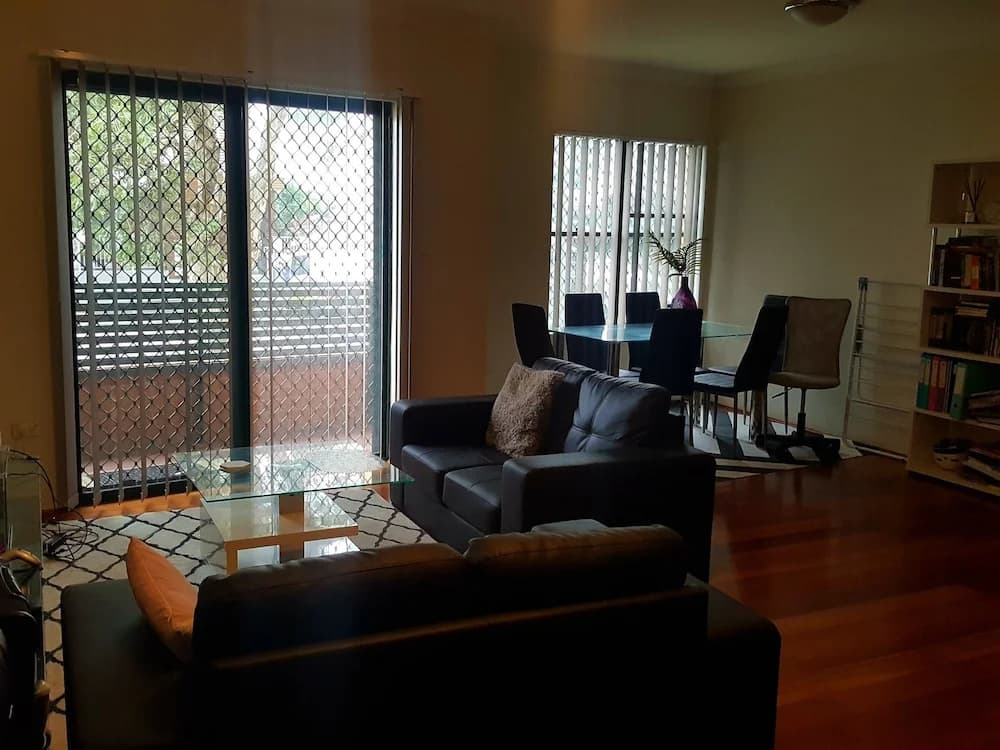 Central 2 bedroom apartment - photo 5