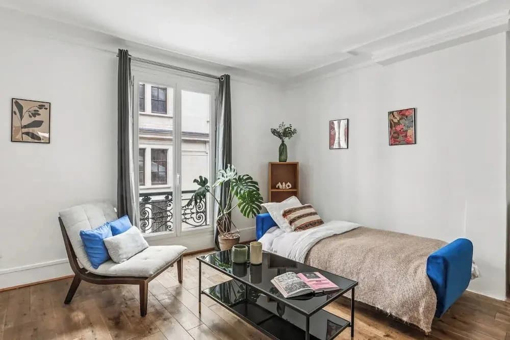 Bright 1BR Steps from Canal Saint-Martin - photo 4