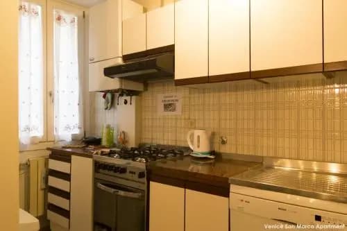 Venice San Marco Apartment - photo 11