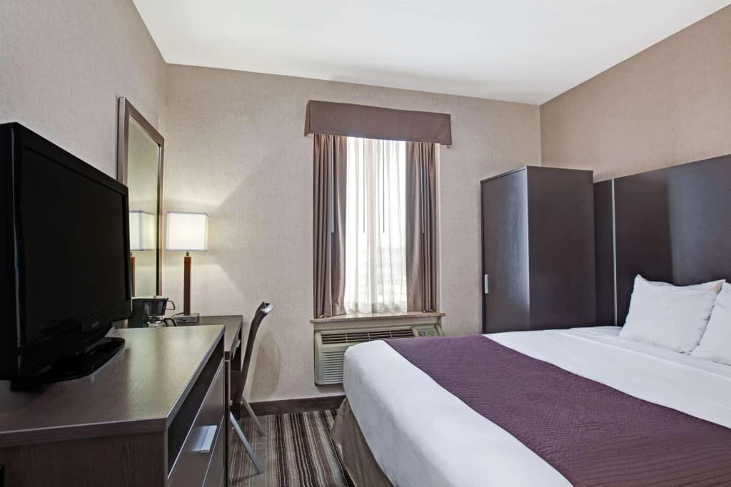 Days Inn by Wyndham Jamaica / JFK Airport - photo 5