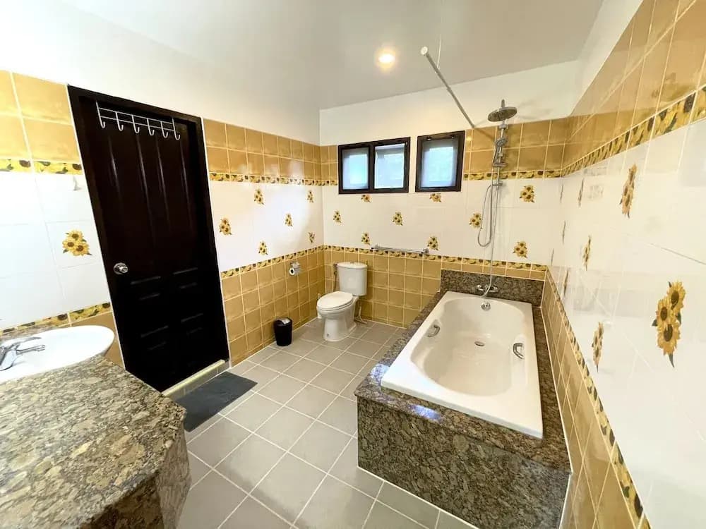 Marilyn's Residential Resort - photo 8
