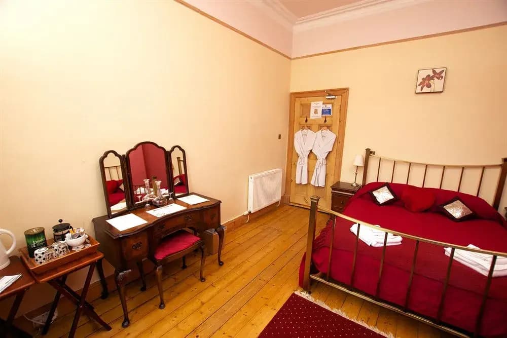 15 Merchiston Gardens Bed and Breakfast - photo 6
