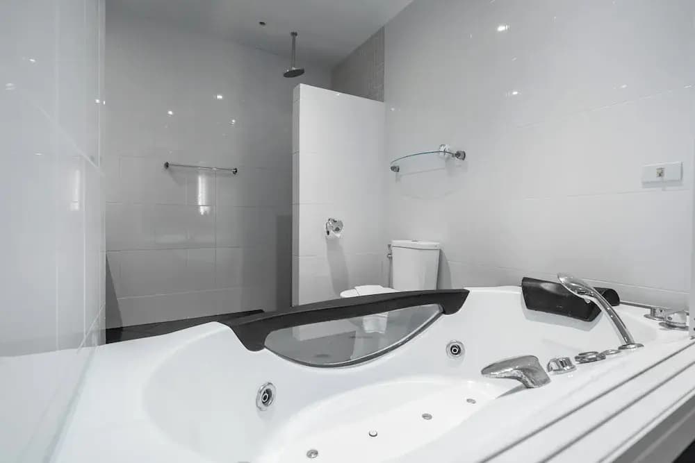 Hillside Seaview Residence - photo 8