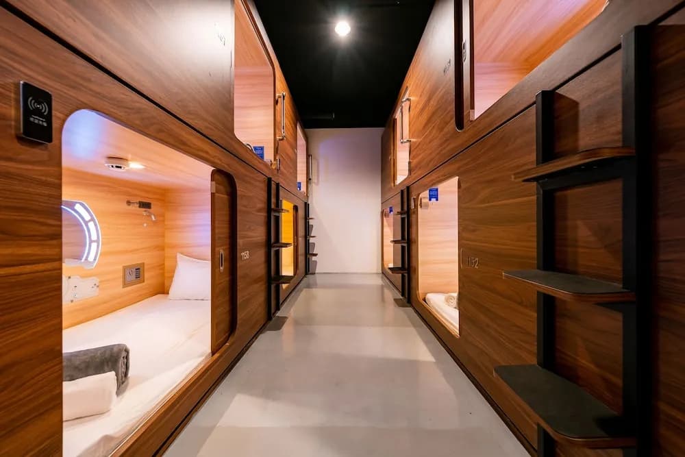 JPOD Capsule Hotel - photo 14