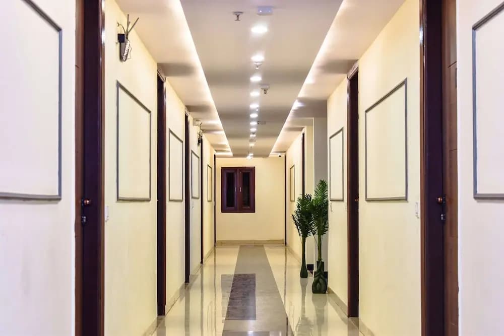 Hotel Yash Palace - photo 11
