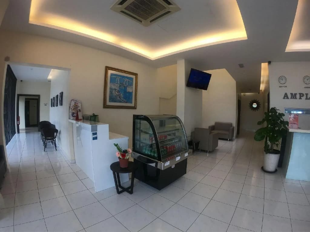 Ample Hotel - photo 8