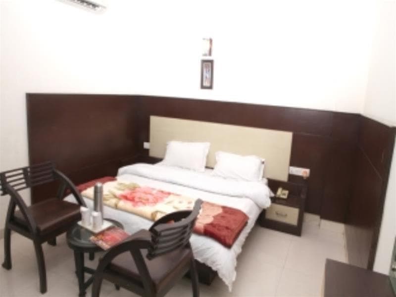 Hotel Pahwa International - photo 12