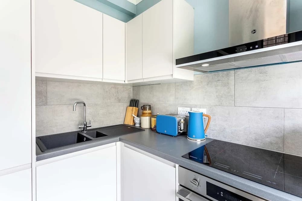Cosy North Kensington Flat - photo 14
