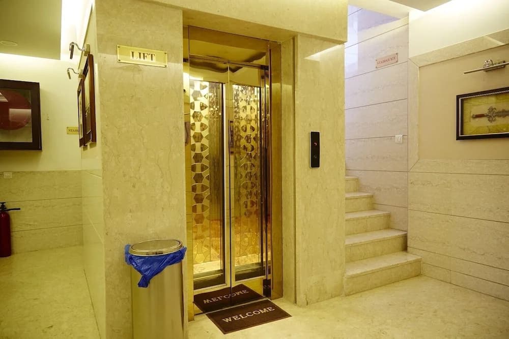 Hotel Welcome Palace Karol Bagh - photo 8