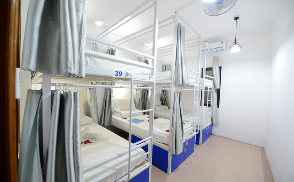 Pillow Backpacker Hostel - photo 3