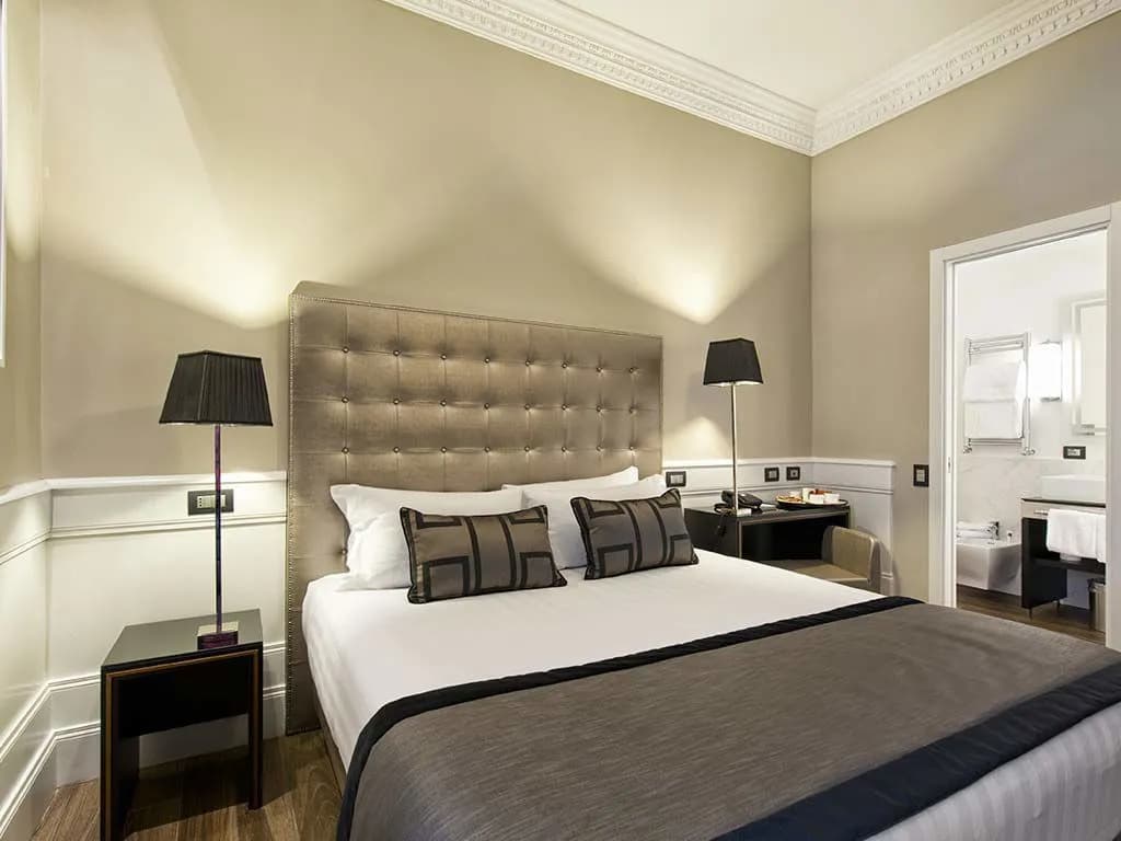The Independent Suites Hotel - photo 16