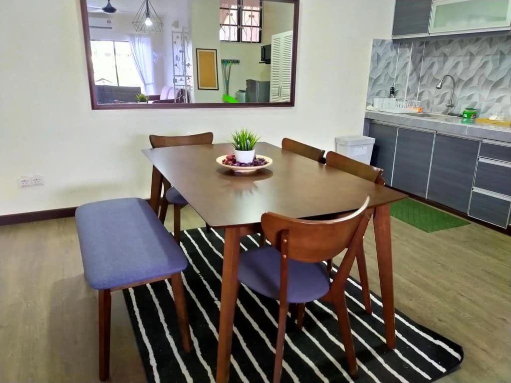 Omar's Place 3 - photo 12