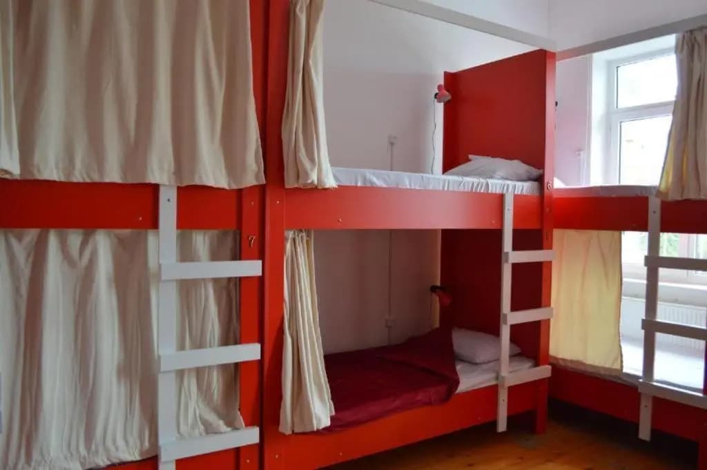 BroBro hostel - photo 3
