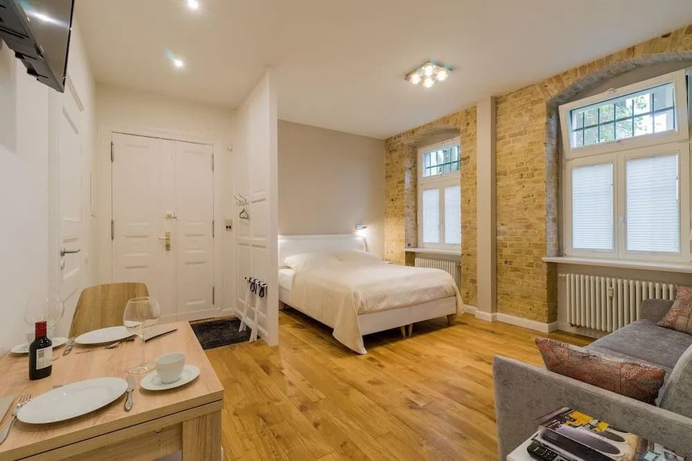 Apartment Adler-Nest Berlin by Kurfürstendamm - photo 1