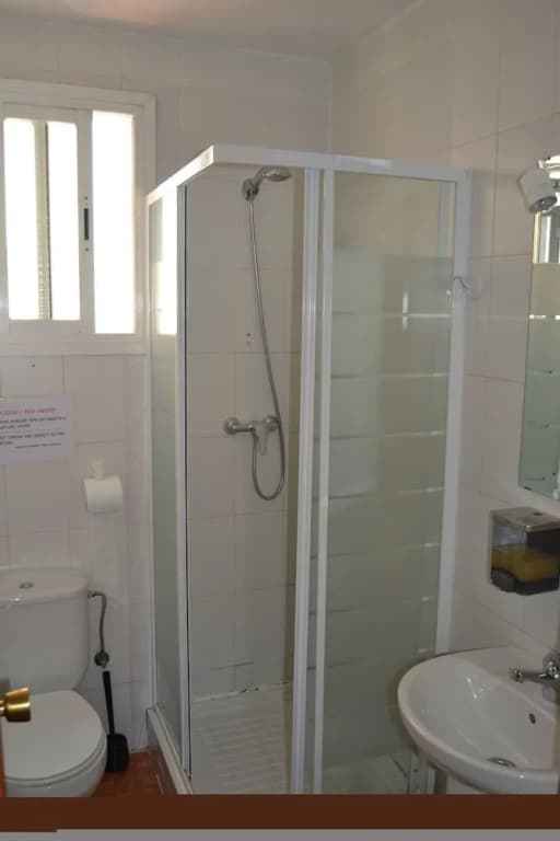 Hostal Enebral - photo 12