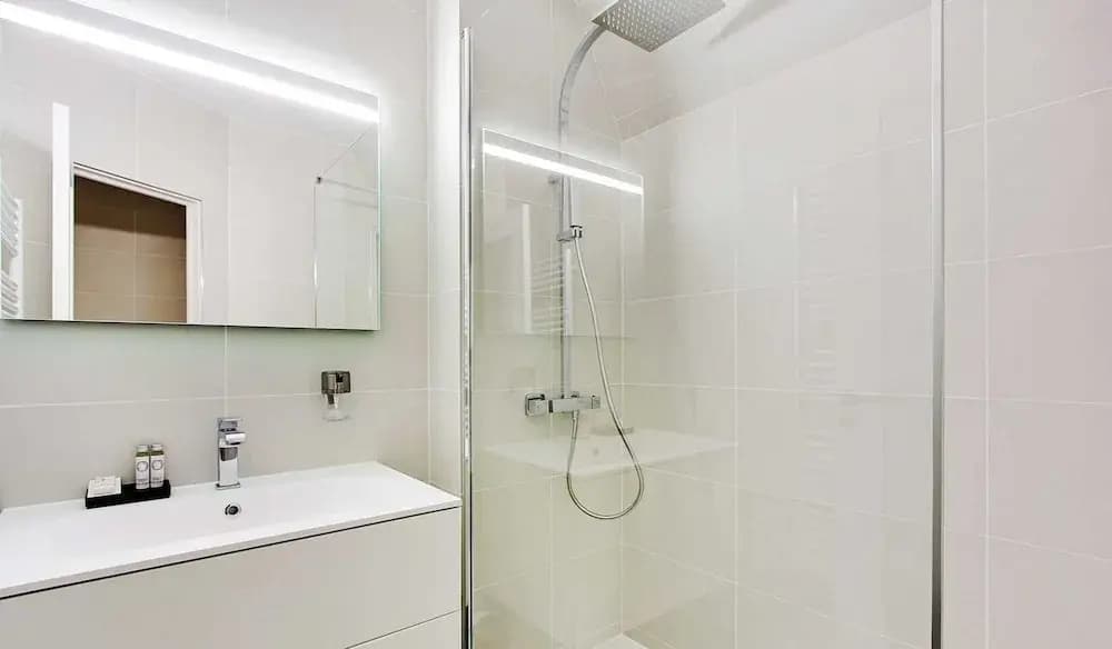 Authentic Apartment - 2br/6p - Le Marais - photo 5