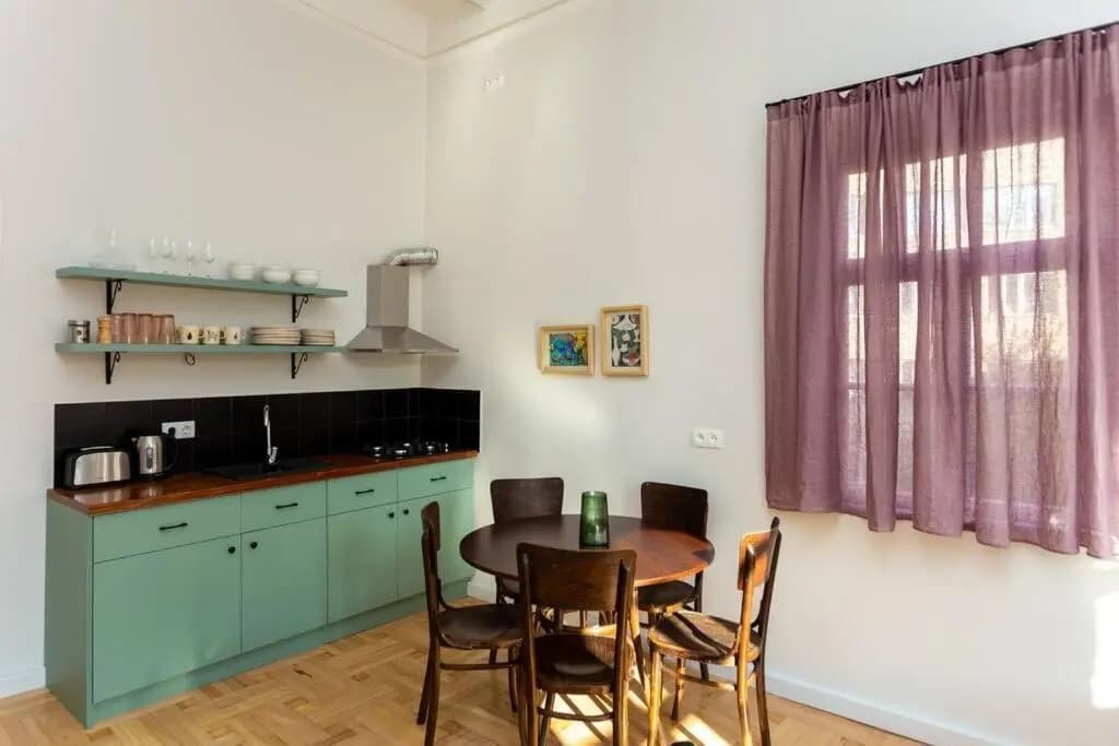 Charming 2BR Apt in Old Tbilisi - photo 16