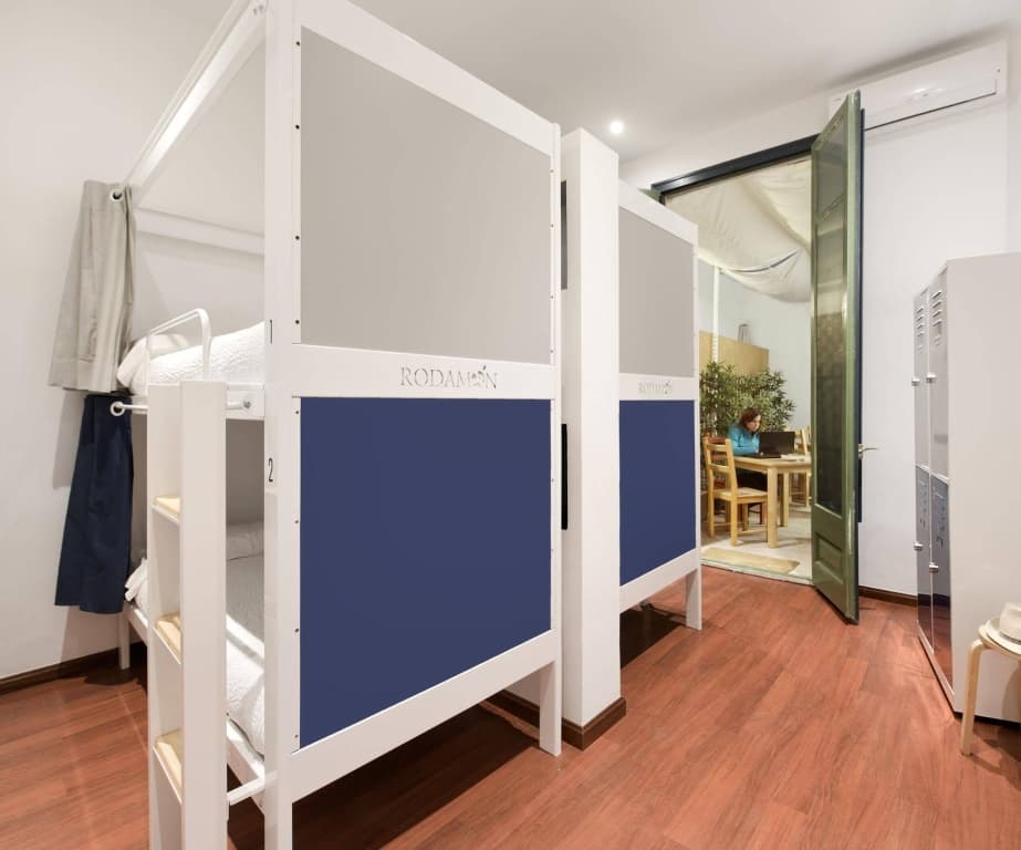 The Central House Barcelona Gracia - Hostel - photo 3