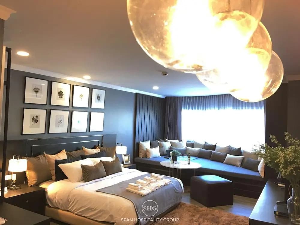Stay in Style The Heart of Nimman R306AB - photo 5