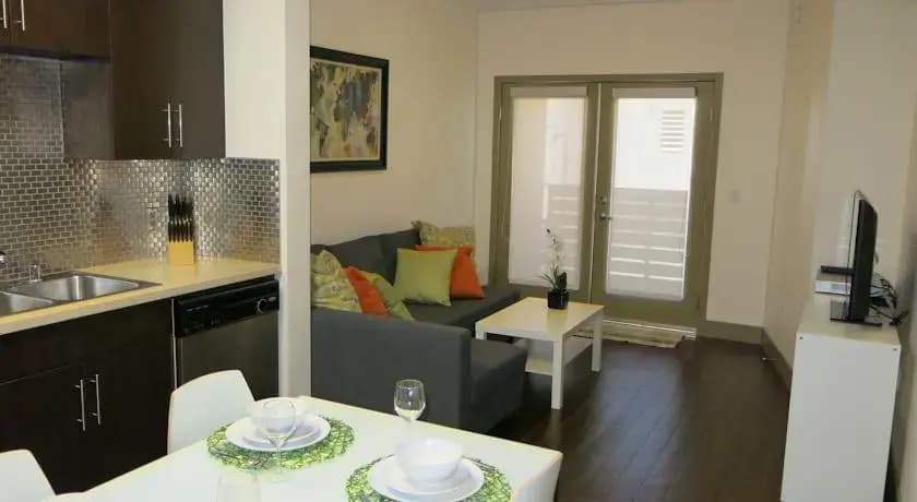 The Hollywood Suite - photo 3
