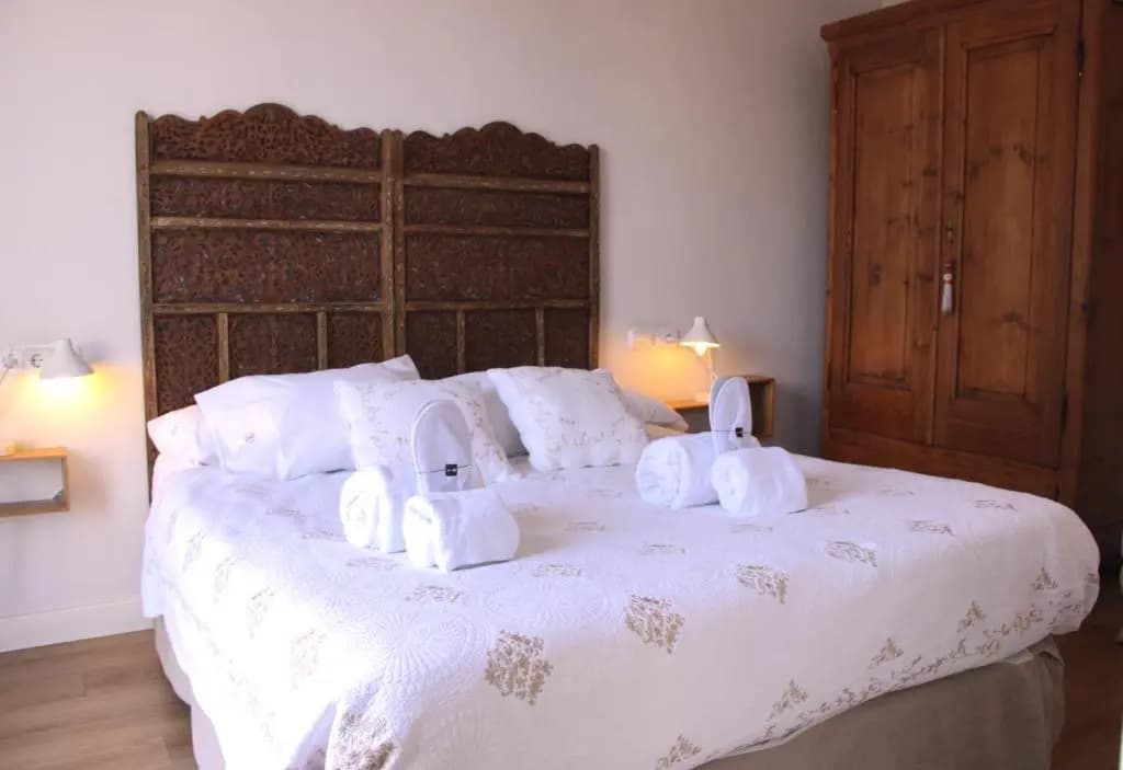 Mr. Serrano Apartments - photo 6