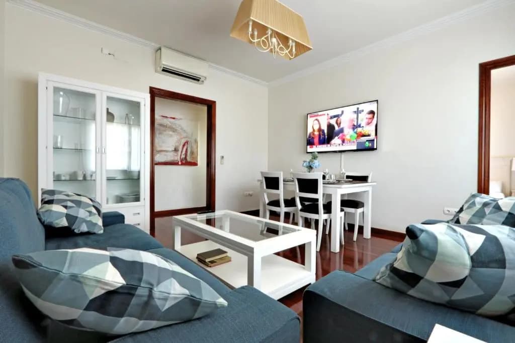 Classbedroom Fira Business Apartment - photo 9